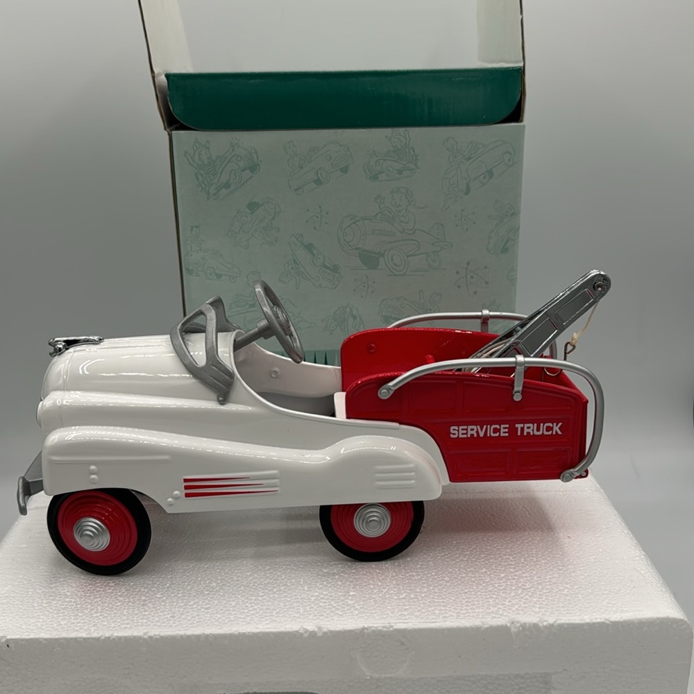 1996 Kiddie Car Classics, 1941 Junior Service Truck, Steelcraft by Murray.